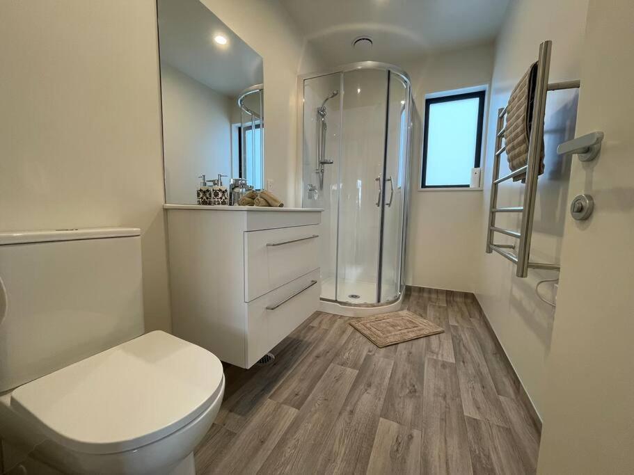 Cbd Luxury Parkside Living 2 Bedroom With Parking Крайстчёрч Экстерьер фото